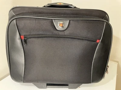 Juego de equipaje con ruedas Wenger Patriot II de dos piezas negro Foto 1 de 4