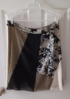 Oscar De La Renta Women's Beige/Black Floral Belted Chiffon Lined Skirt Size 12P - Image 1 of 4