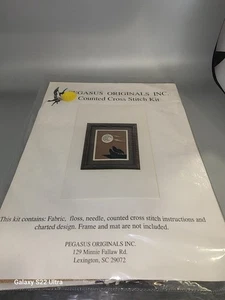 Pegasus Originals Counted Cross Stitch Kit - Wolves Howling at the Moon - Picture 1 of 3