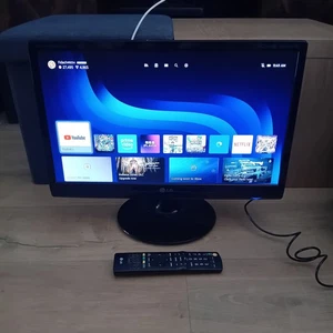 LG Flatron M2280D-PZ 19V LCD Television + Stand, Remote, Power Supply - 19V - Picture 1 of 10