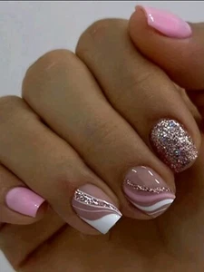 Artificial Nails kit (set of 24) with Nail Glue - Picture 1 of 3