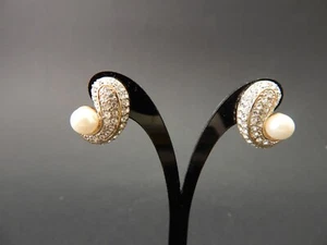 VINTAGE BIJOUX GIOIELLI ORECCHINI DORATI CON PERLE E CRISTALLI ANNI '70 - Foto 1 di 7