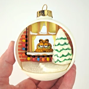 Vintage Garfield 1978 Christmas Ornament w/Box | Enesco 'Watching at the Window' - Picture 1 of 7
