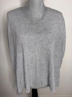 Eileen Fisher Gray Pleated Flowy Relaxed Top Size XS - Image 1 of 4