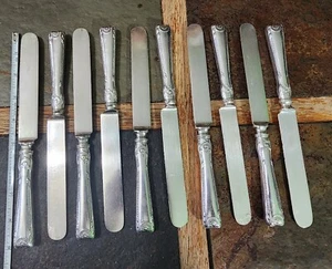 ✅️ LOTE DE 10 ANTIGÜEDADES c1890! CUCHILLOS HUECOS FRANCESES ANTIGUOS CHAPADOS EN PLATA CLERENDON  - Imagen 1 de 9