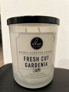 DW Home FRESH CUT GARDENIA Two Dual Wick Candle 56 Hrs Hours Super Rare Limited - Picture 1 of 1