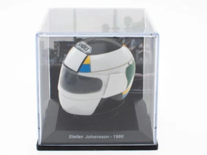 Modelo de casco SPARK 1:5 escala de Stefan Johansson - 1986 - Imagen 1 de 4