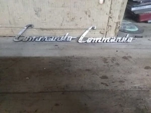 60'S/70'S OLD VINTAGE JEEP COMMANDO FENDER EMBLEMS TOTAL OF 2 R/L JEEP COMMANDO - Bild 1 von 24