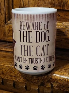 Taza de café "Cuidado con el perro, el gato tampoco se puede confiar" calidad de regalo grande  - Imagen 1 de 5
