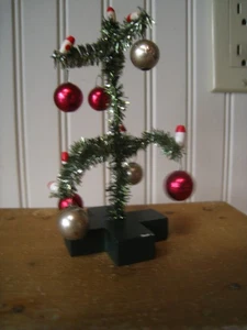 Vintage Puppenhaus Flaschenbürste Mini 4,5" Weihnachtsbaum Kerzen Ornamente - Bild 1 von 7