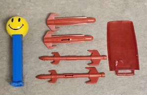 1987 Gi Joe Mamba Hubschrauber Ersatz LOT: 4 rote Raketen 1 Baldachin Hasbro - Bild 1 von 4