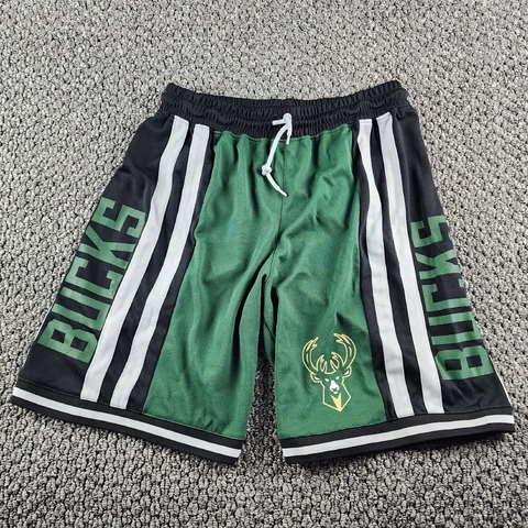 NBA Milwaukee Bucks Shorts Mens M Medium Drawstring Basketball Logo Cover