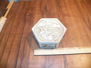 1980 caja de baratijas hexagonales de cerámica pato - ceramarte hecha a mano en Brasil - Imagen 1 de 6