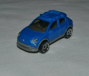 MATCHBOX 2019 MBX HIGHWAY - 2016 FIAT 500X METAL FLAKE BLUE LOOSE - Picture 1 of 6