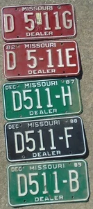 Lote de placas con licencia de distribuidor Missouri 1981, 1982, 1987, 1988, 1989 - Imagen 1 de 3