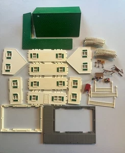 ERTL Farm Country - Farm House Set - Incomplete - Picture 1 of 5