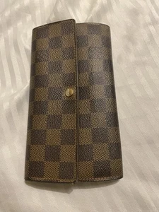 Louis Vuitton Damier Ebene Sarah Wallet - Authentic - Picture 1 of 12