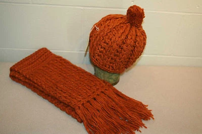 NOS VTG 70s 2pc SET SCARF STOCKING HAT Pom Pom CAP BROWN KNIT WARMO SNOW - Image 1 of 4