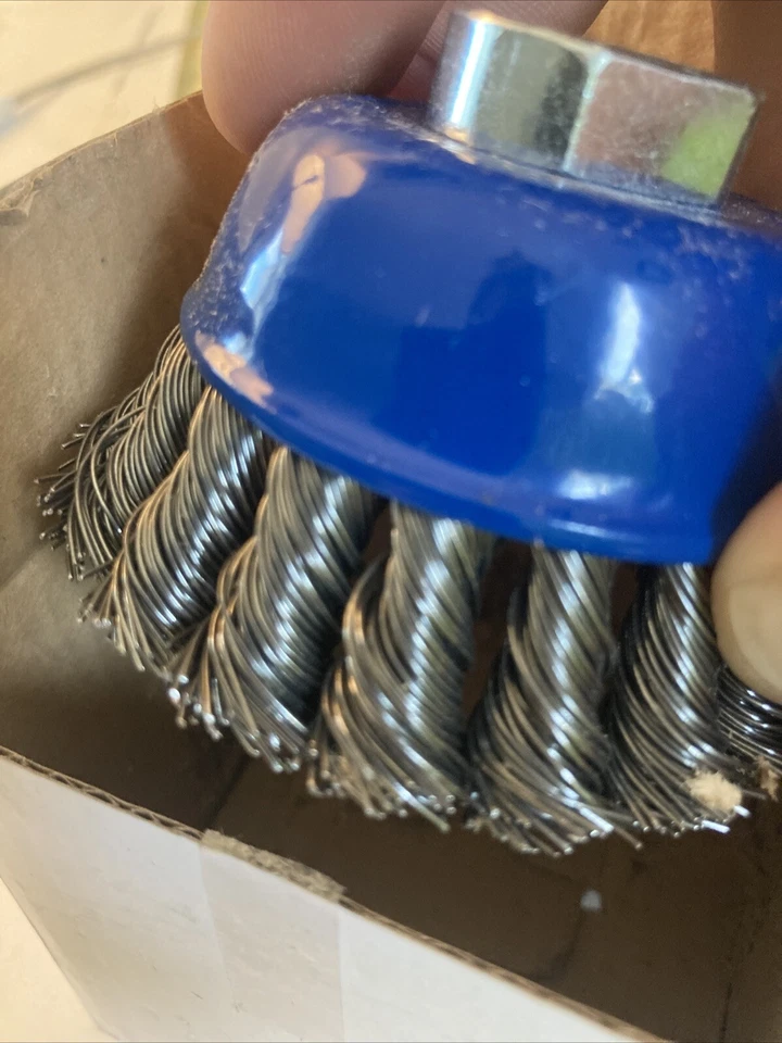 Mercer 189070B Knot Cup Brush 2-3/4" X 5/8" Arbor for Angle Grinders