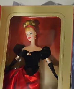 Barbie Winter Splendor 1998 Barbie Doll Avon Exclusive New In Box W/ Doll Stand - Picture 1 of 9