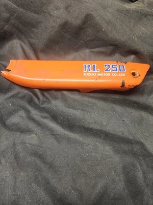 Suzuki RL250 1975 cubierta lateral izquierda panel RL 250 Foto 1 de 4