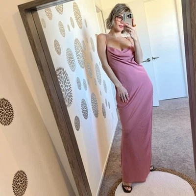 Vestido Michael Costello Braxton Rosa Maxi Vestido Satinado Abertura Lateral Talla S Foto 1 de 4