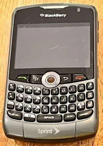 VINTAGE BlackBerry Curve 8330 Sprint Smartphone 2008 Untested - Afbeelding 1 van 6