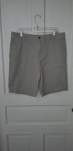 VGC IZOD Saltwater sz 36 Mid Rise Flat Front 100% Cotton Light Wash Khaki Shorts - Picture 1 of 17