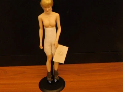 Muñeca Franklin Mint Princesa Diana de Estilo Porcelana 17 In Desnuda Sin Caja CON Soporte Foto 1 de 4