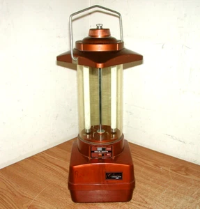 VINTAGE RAY-O-VAC SPORTSMAN 360 STATO SOLIDO MARRONE CLASSICO LANTERNA FLUORESCENTE - Foto 1 di 10