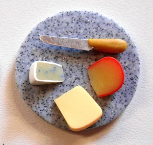 Miniature Large Round Faux Granite Cheese Platter with Knife, 1/12 scale - Picture 1 of 4