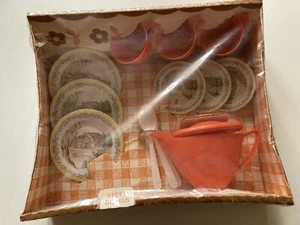 Wolverine Set da tè vintage per bambini in metallo e plastica 14 pezzi. Nuovo con scatola. RARO!!!! - Foto 1 di 6