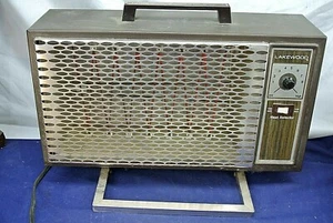 LAKEWOOD MODEL 400 SPACE HEATER, 150 WATTS - Picture 1 of 7
