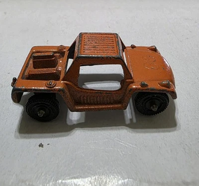 Buggy de dunas vintage Tootsietoy naranja diecast Baja Runabout. Ojos de luna en capucha. Foto 1 de 4