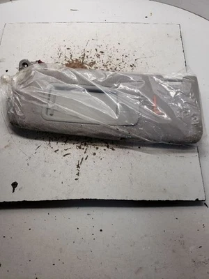 Солнцезащитный козырек для водителя седана Canada Market ткань подходит для 06–11 BMW 323i 1164531 - Изображение 1 из 4