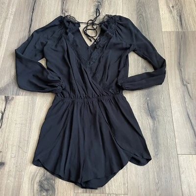 Новый с Ярлыками Express XS V-образным вырезом Surplice кружева отделки эластичный пояс длинным рукавом черный комбинезон - Изображение 1 из 4