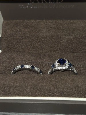 Diseñador Vera Wang 14k Oro Blanco Deseo Zafiro y Diamante Anillo Conjunto Talla 6.25LEER Foto 1 de 4