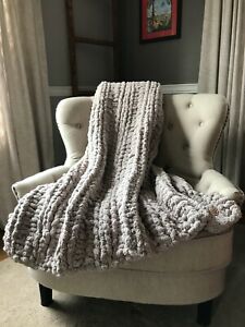 Chunky Knit Blanket - Light Gray Throw - Soft Chenille Throw Blanket