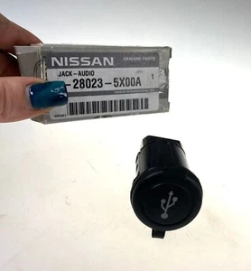 Original Nissan car radio USB socket jack adapter cable extension 28023-5X00A - Picture 1 of 8
