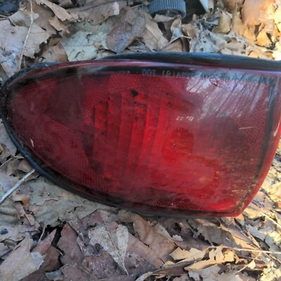 LUZ TRASERA LADO IZQUIERDO CHEVROLET CAVALIER 2000 2001 2002 16519319 OEM Foto 1 de 2