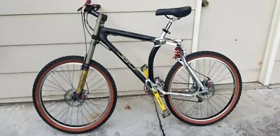 2000 GT Carbon Fiber Full Suspension MTB - Image 1 of 4