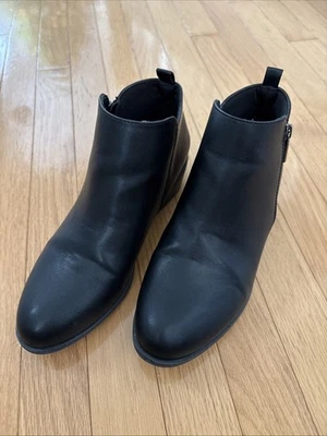 Sonoma Kohl's Boots Booties Ankle Boot Black Rounded Toe 1" Heel Women's 10 NEW - Image 1 of 4