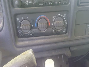 Temperature Control With AC Manual Control Fits 99-02 Sierra 1500 Pickup 3754743 - Picture 1 of 4