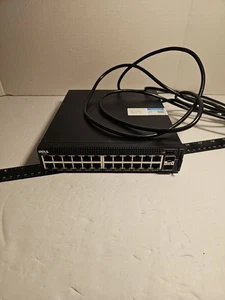 Dell X1026 E10W 24-portowy przełącznik Gigabit Ethernet z 2x inteligentnym przełącznikiem zarządzanym SFP - Zdjęcie 1 z 8