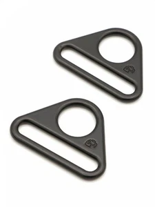 Juego de dos anillos triangulares planos de 1-1/2 pulgadas de metal negro de Annie Hardware - Imagen 1 de 1