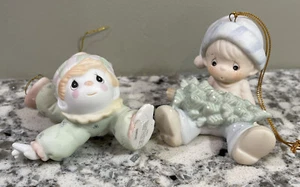 2 Vintage Precious Moments Christbaumschmuck Samuel J Butcher Enesco - Bild 1 von 7
