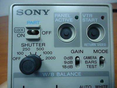 UNIDAD DE CONTROL REMOTO SONY RM-M7G PARA CÁMARAS Y VIDEOCÁMARAS SONY = EX-DEMO = Foto 1 de 4