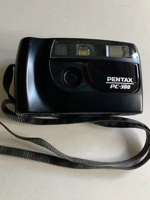 Vintage Film Camera Pentax PC-300  1993 - Image 1 of 4