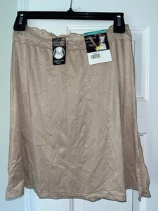 Vassarette Lace Trim Adjustable Half Slip Small 18” New Side Slit - Picture 1 of 5