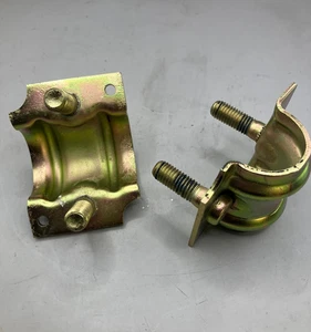 Peugeot 205 / 309 GTI Front Antiroll Bar Securing Clamps (PAIR) *USED* - Picture 1 of 6
